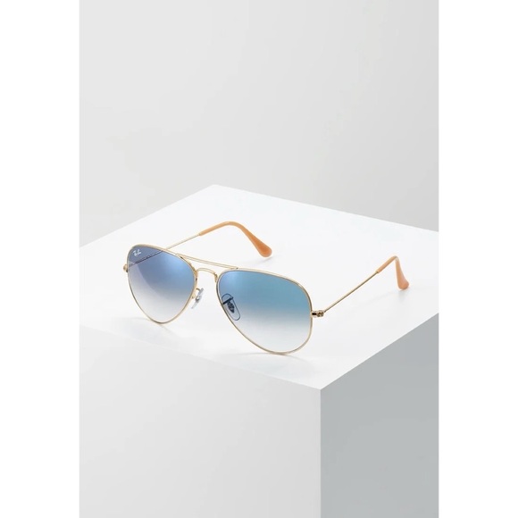 Ray-Ban Accessories - RAY-BAN  •  Aviator Gradient Sunglasses